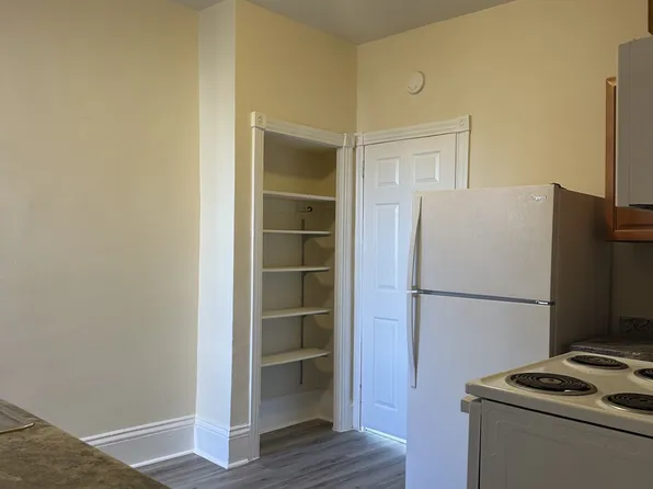 233 S 45th St #3F, Philadelphia, PA 19104