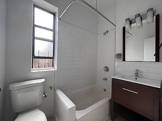 4th image of 152 Sherman Ave APT 53