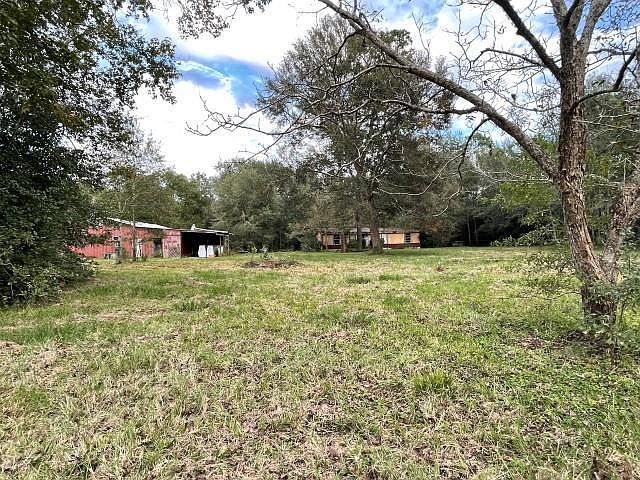 2nd image of 620 Doty Rd