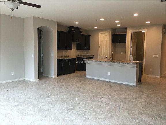 5th image of 255 Harwood Heights Ct