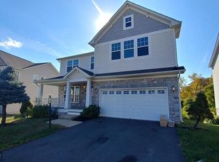 4283 Meyers Rd, Triangle, VA 22172