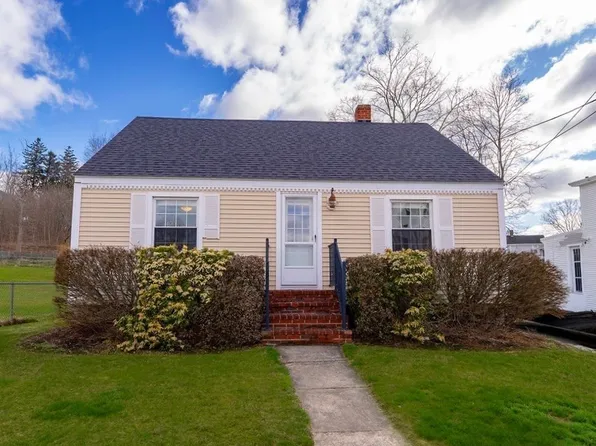 49 Orchard St, Amesbury, MA 01913