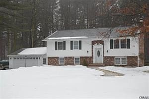 1st image of 7 Elm Pl