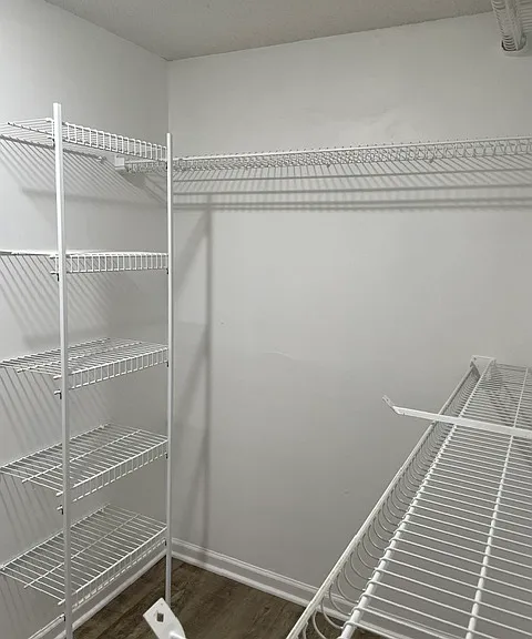 Walkin closet in 3rd bedroom