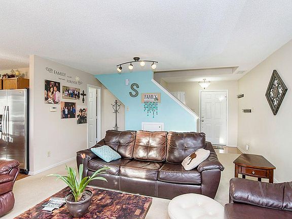 2nd image of 14726 Fawn Hollow Ln