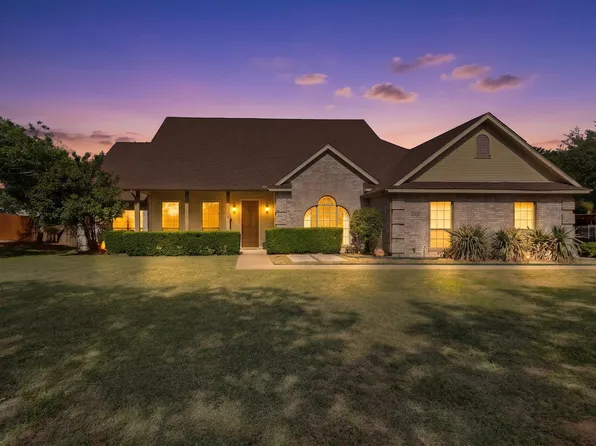 7011 Singleton Rd, Midlothian, TX 76065