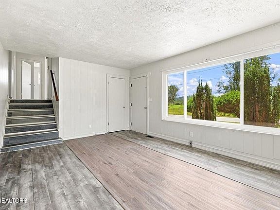 5th image of 2898 Boatmans Mountain Rd