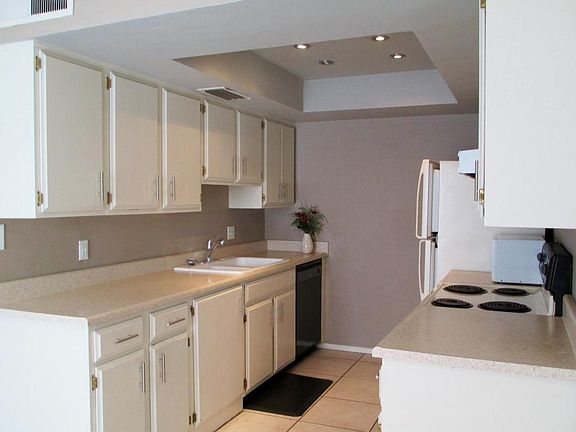 4th image of 1329 N 84th Pl
