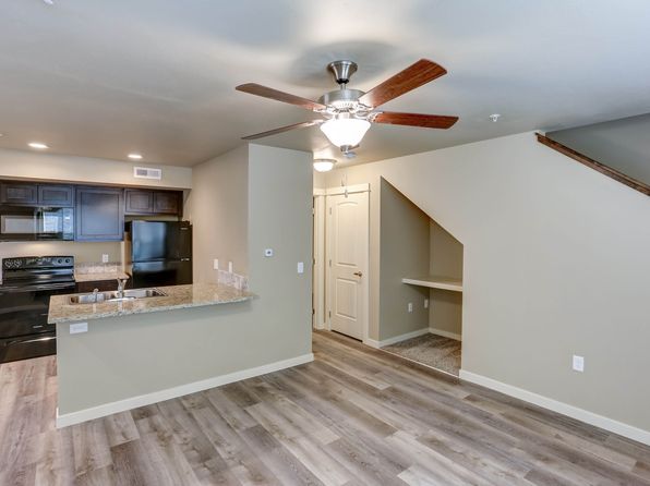 205 Meadowview Ln #101