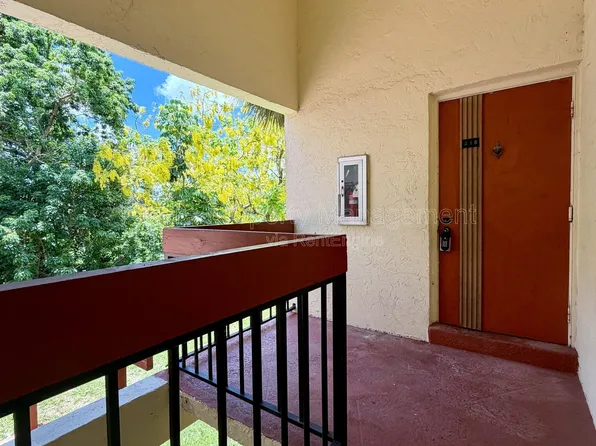 8660 SW 149th Ave APT 215, Miami, FL 33193