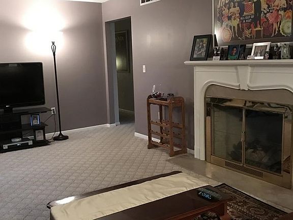 4th image of 20 Parkview Dr