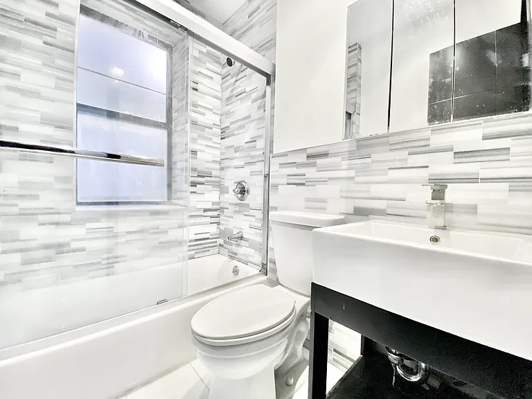 933 Amsterdam Ave #6E — Photo 7