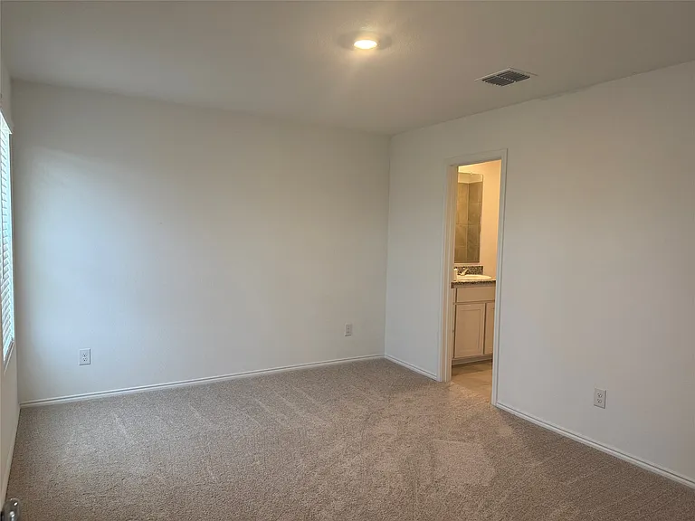 6533 Middlebury Dr — Photo 18