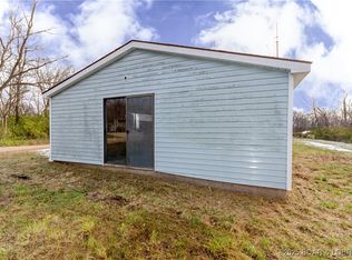 21 Sandstone Rd, Eldon, MO 65026