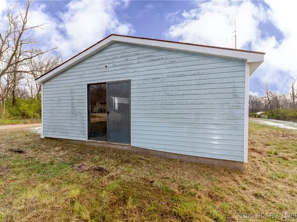 21 Sandstone Rd, Eldon, MO 65026