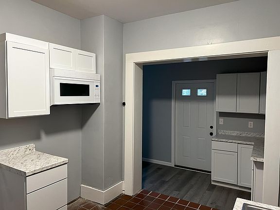 2nd image of 328 Boyd Ave