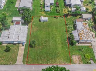 320 Tangelo St, Sebastian, FL 32958