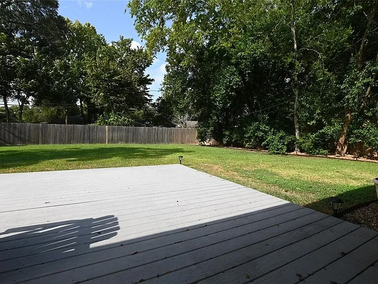 5846 Ettrick Dr — Photo 17