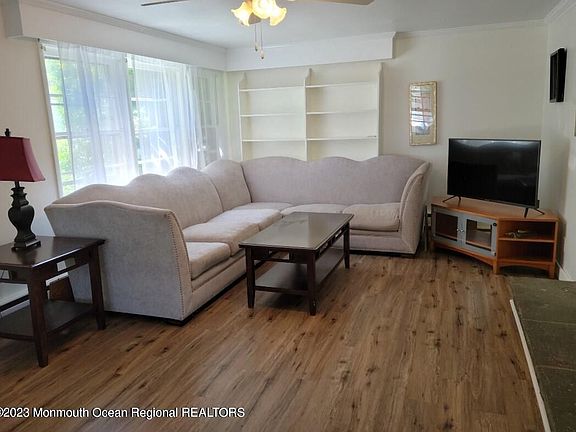 2nd image of 1325 Bay Ave #A