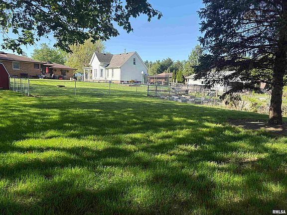3rd image of 110 E Green Ave