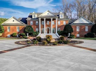 4400 Bent Tree Farm Rd, Winston Salem, NC 27106