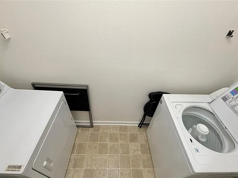 8801 Villa View Cir #202 — Photo 20