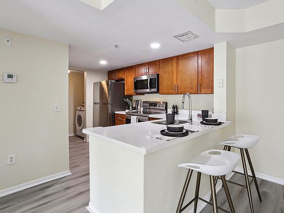 4th image of 5051 Wiles Road #201