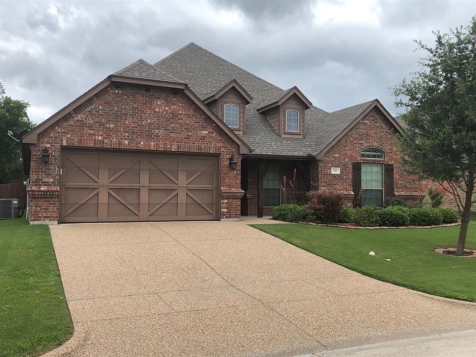 2nd image of 111 Chateau Dr