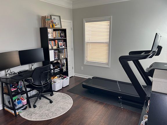 5th image of 3119 Monrovia Dr