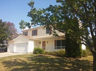 1 Navajo Ct, Bloomington, IL 61704