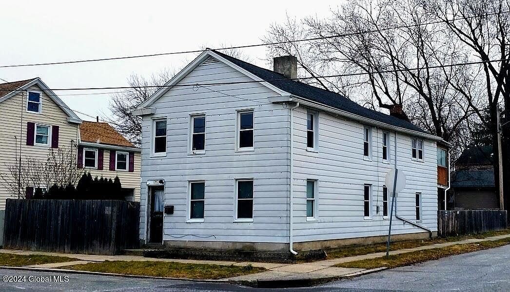 1st image of 300 1st Avenue