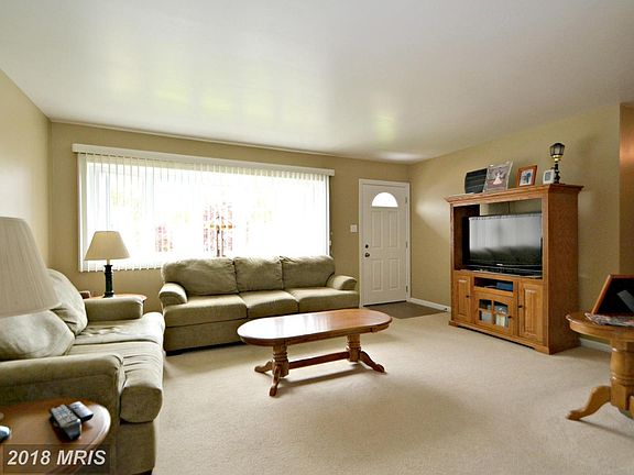 2nd image of 305 Stonecastle Ave