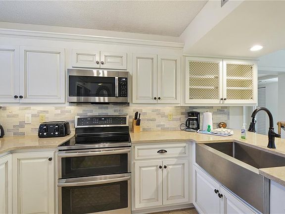 2nd image of 201 Neptune Rd APT 157