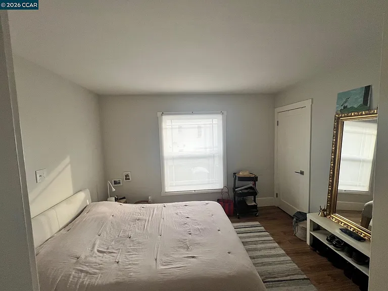 1325 Hopkins St — Photo 6