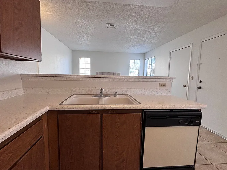2686 Aarondavid Dr — Photo 24