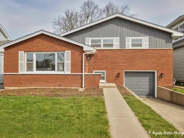 410 W Mueller St, Arlington Heights, IL 60004