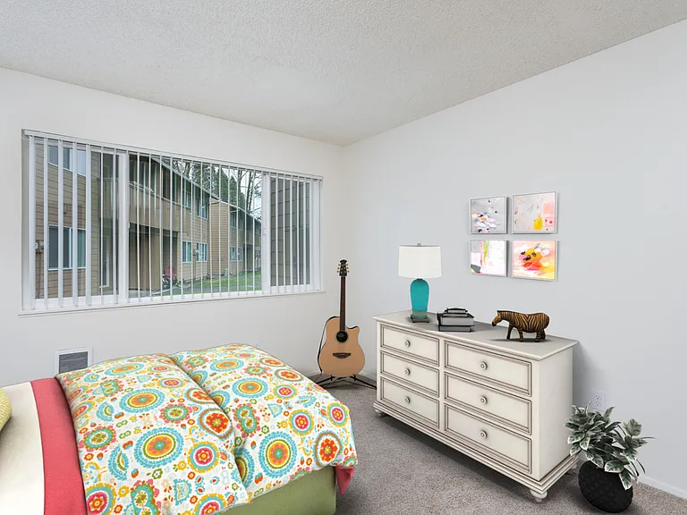 Tulip Crest Apartments — Photo 18
