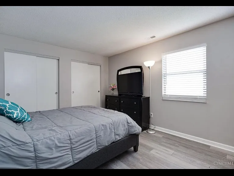 3163 Roesch Blvd #8 — Photo 8