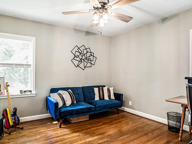 2263 Sanford Rd — Photo 15