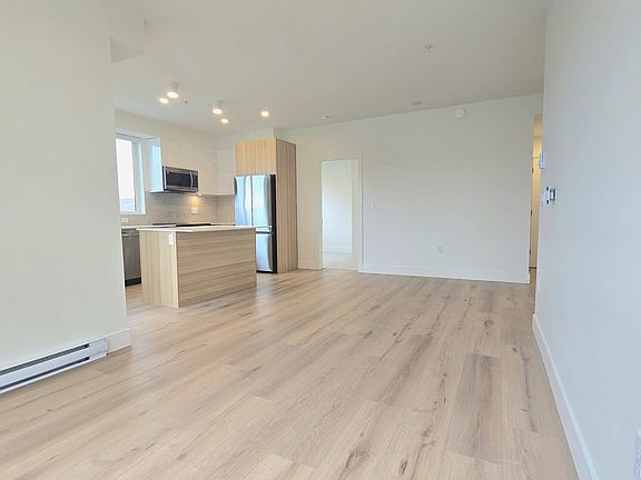5th image of 20769 Fraser Hwy #332