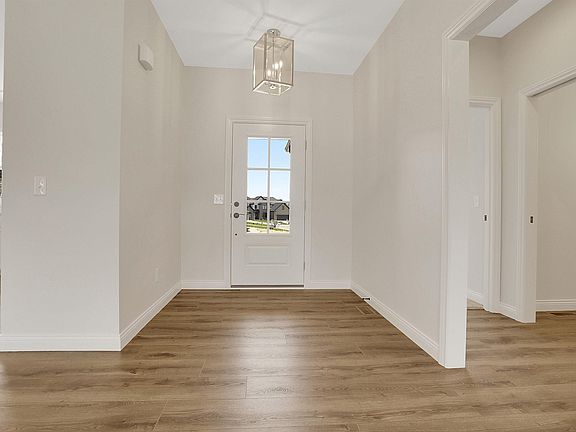 4th image of 3634 Greeley Dr