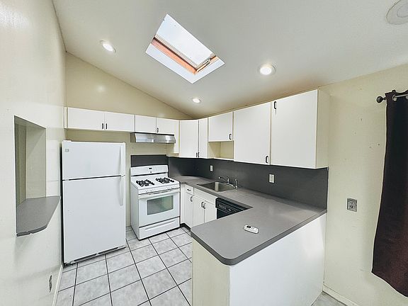 2nd image of 23 Kansas St Floor 2