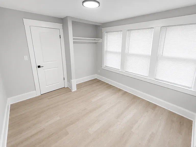 815 Elmwood Ave — Photo 8