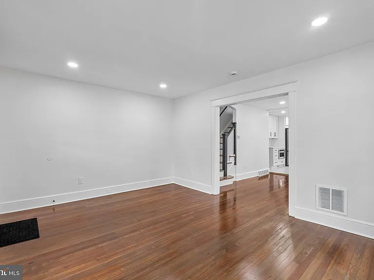 114 Conestoga Rd — Photo 29