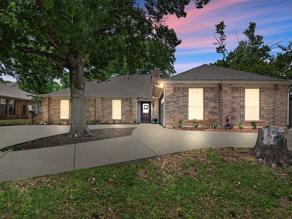 1st image of 3702 Woodside Dr