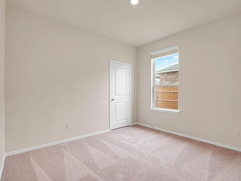 200 Janice Rd — Photo 18