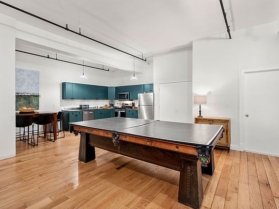 4th image of 19 Stanhope St APT 1C