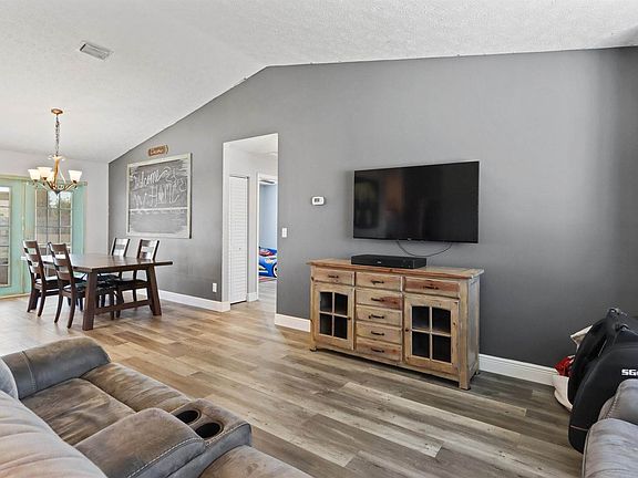 4th image of 3607 SW Bonwold St