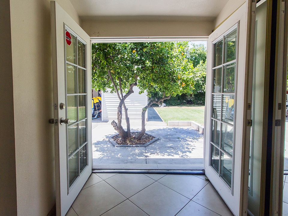 1st image of 3120 N Sierra Way
