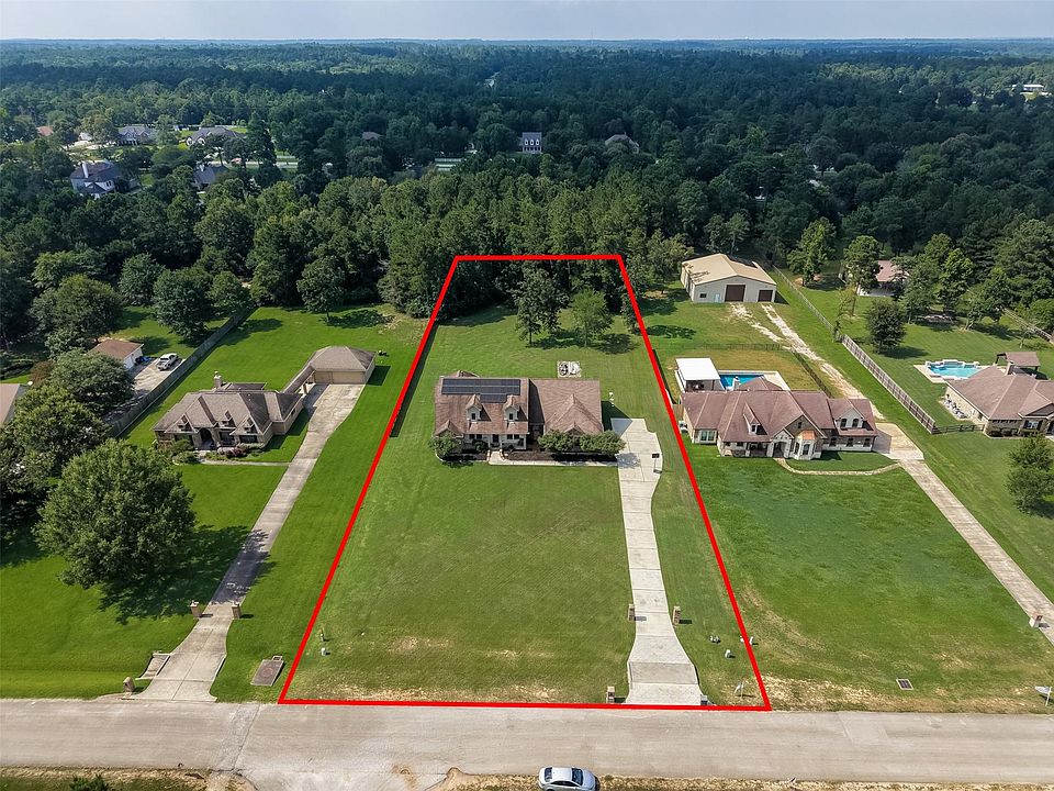 1st image of 15648 Connie Ln
